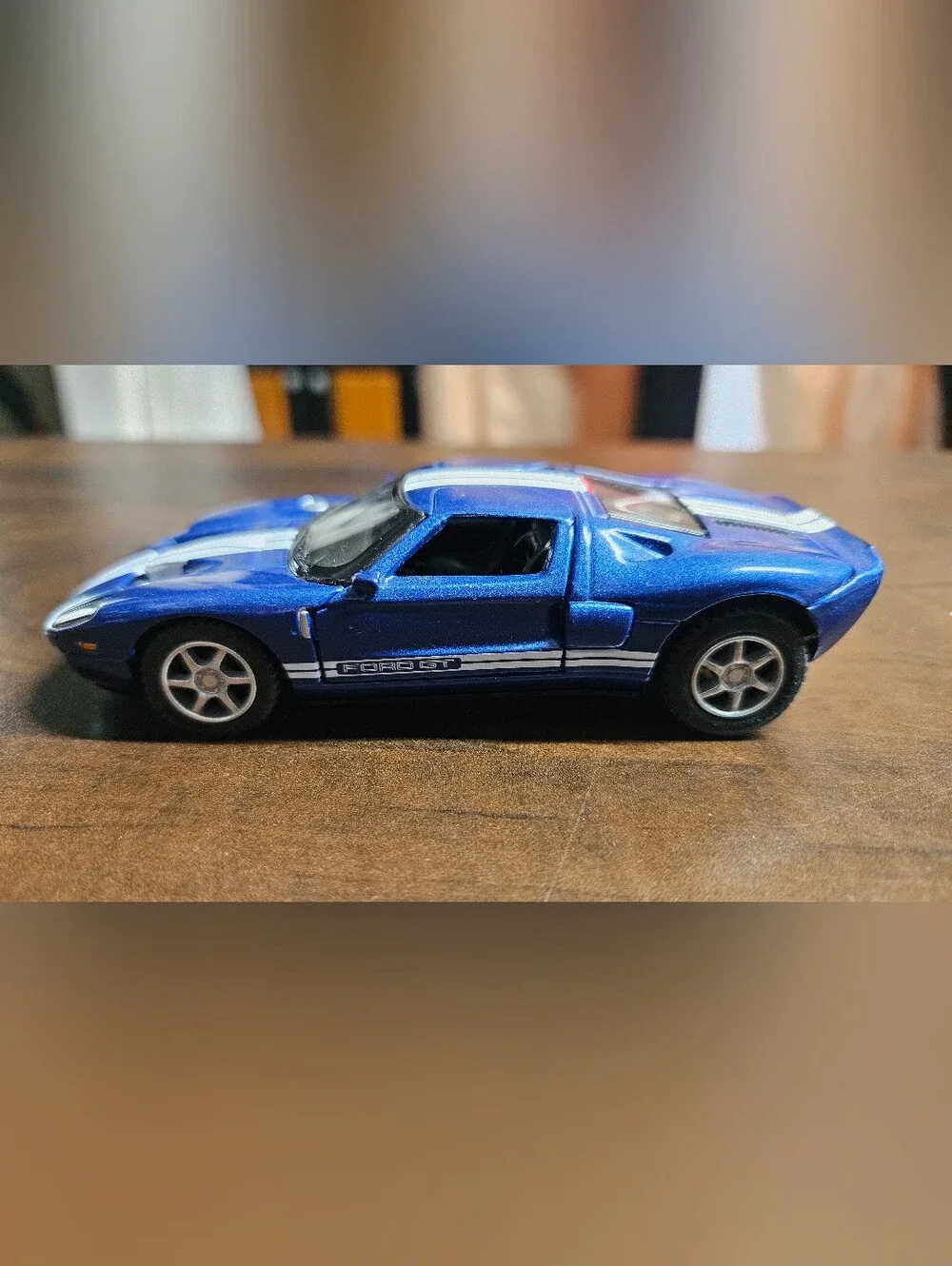 2006 Ford GT Blue White Stripe KT5092